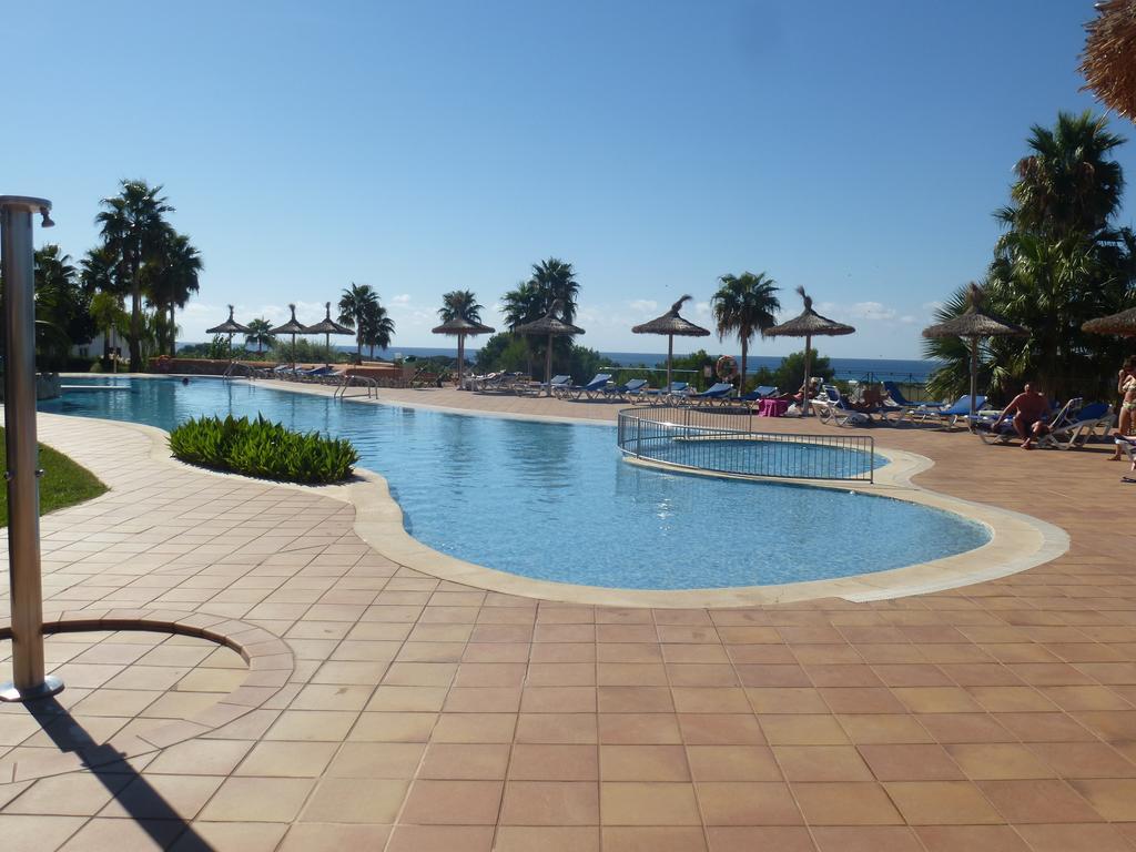 Apartamentos Mar Blau Son Bou Exterior photo