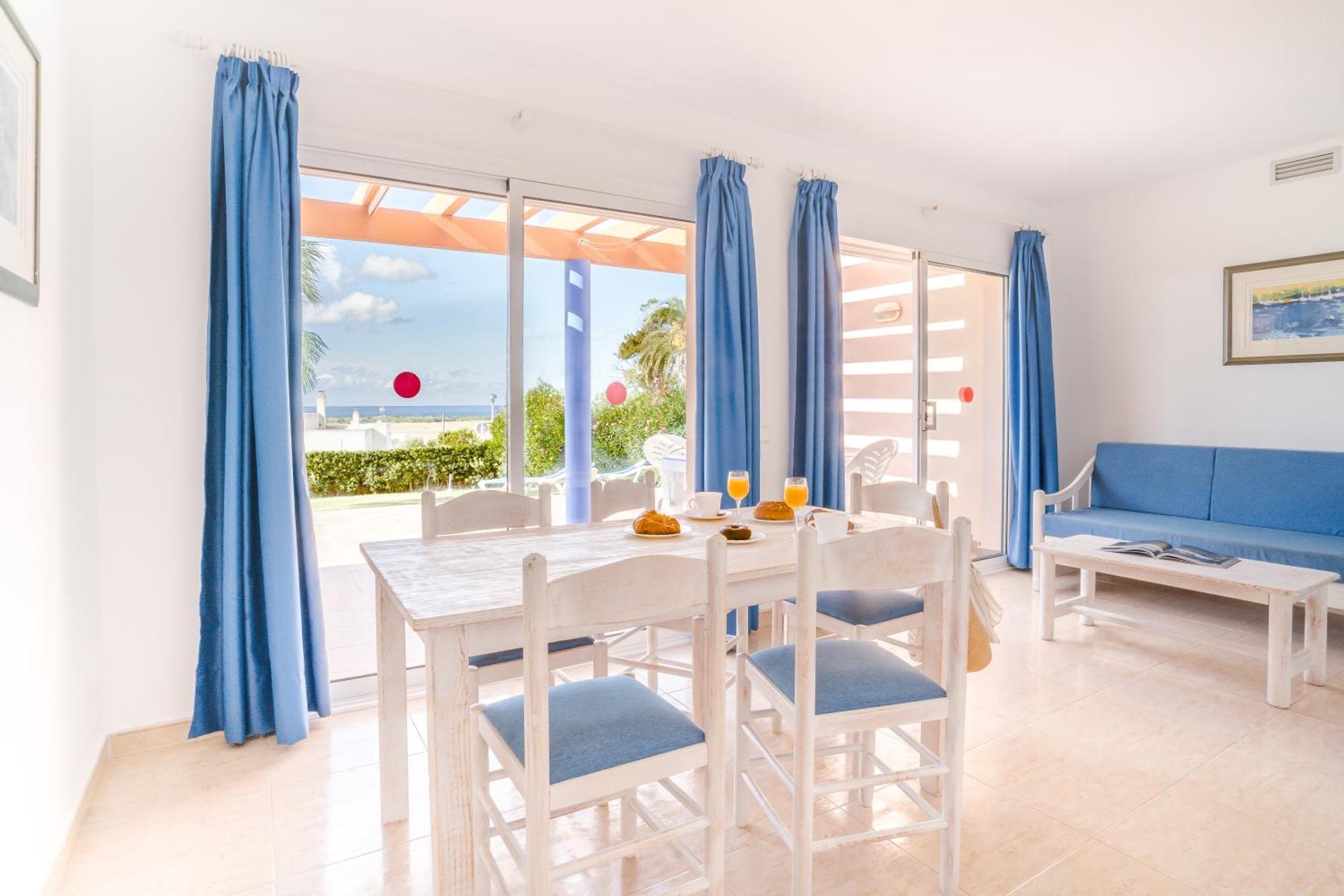 Apartamentos Mar Blau Son Bou Exterior photo