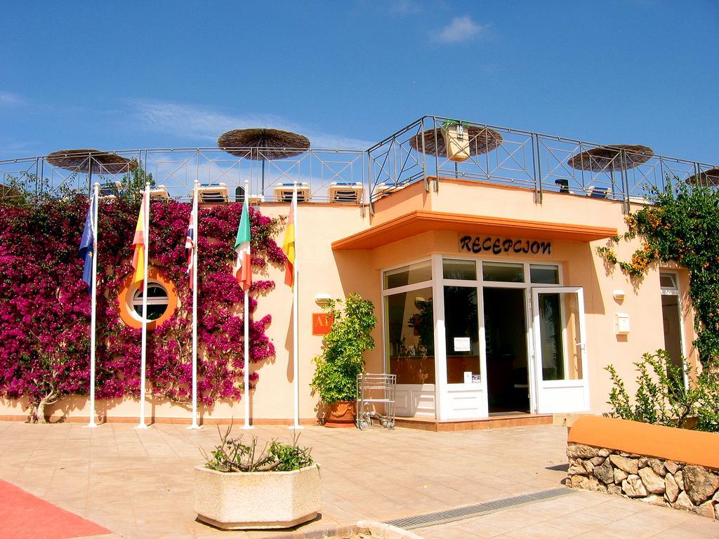 Apartamentos Mar Blau Son Bou Exterior photo